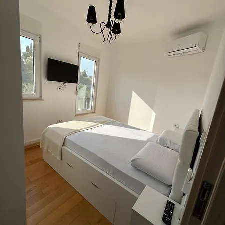 Lux דירה פודגוריצה